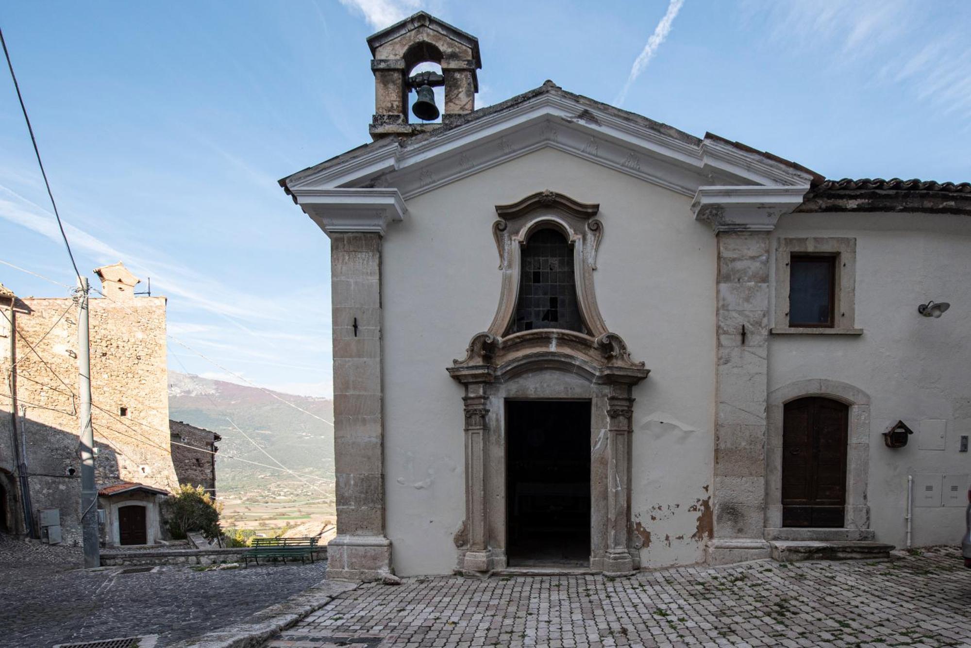 Casa Senatore Apartment Capestrano Exterior photo