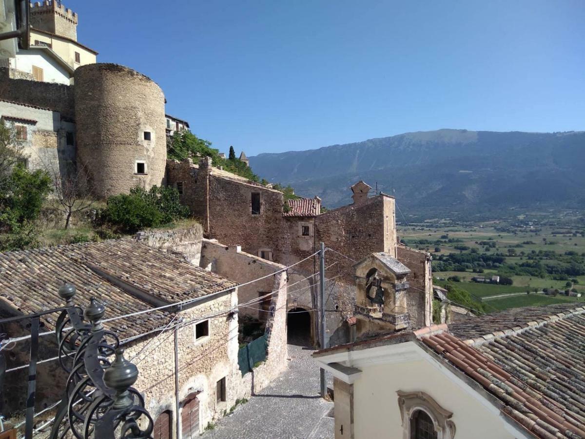 Casa Senatore Apartment Capestrano Exterior photo